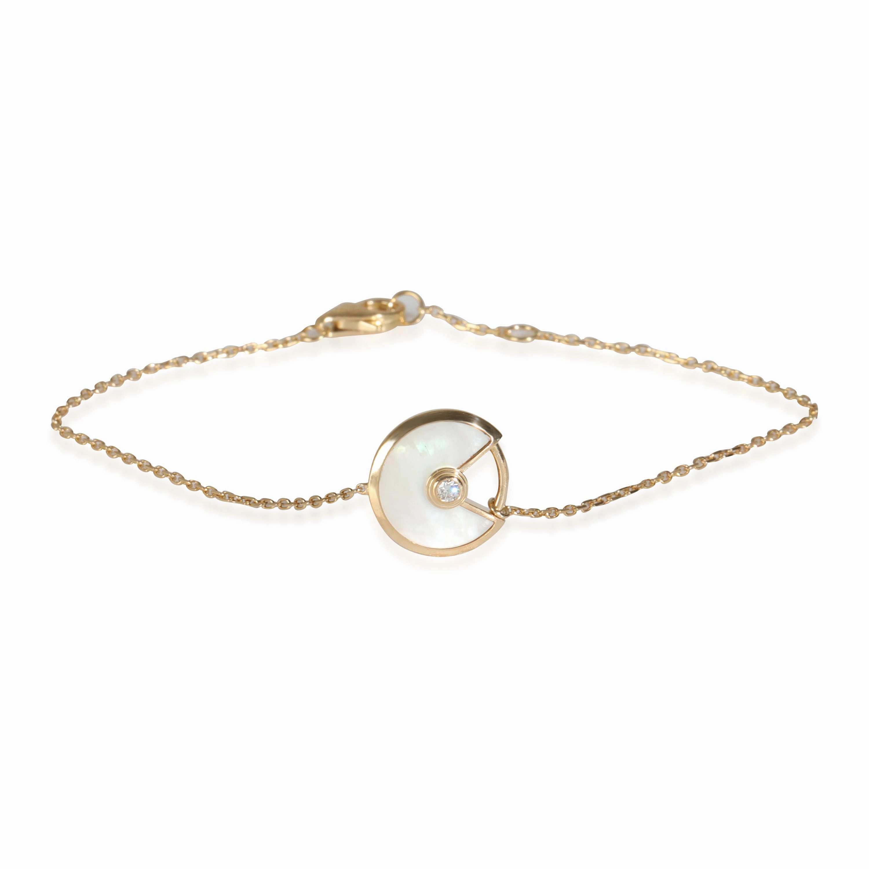 18k Yellow Gold/Mother of Pearl Amulette de Cartier Bracelet Subtle Style Vibe Smart Look