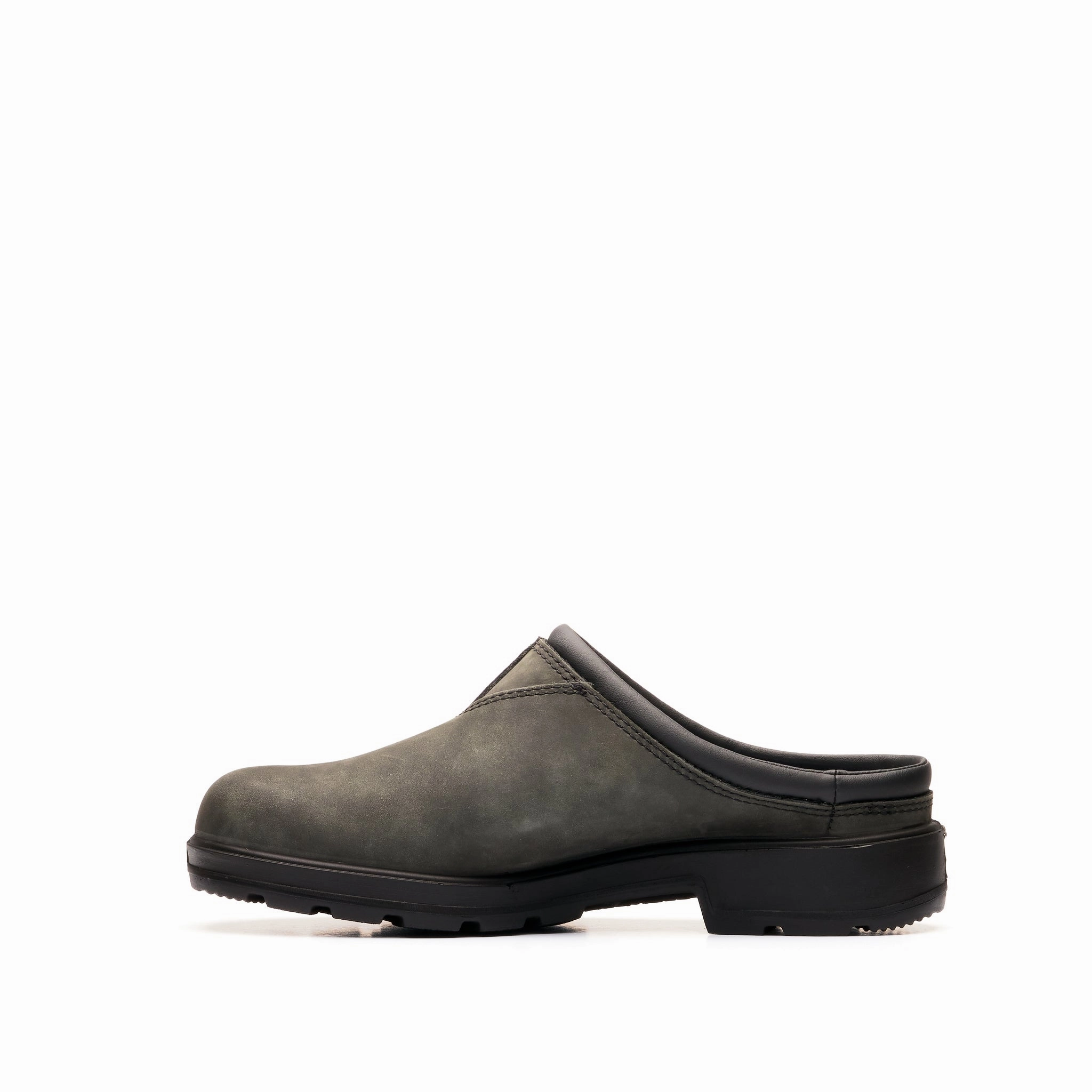 2420 Blundstone Original Clog Rustic Black Carefree Day