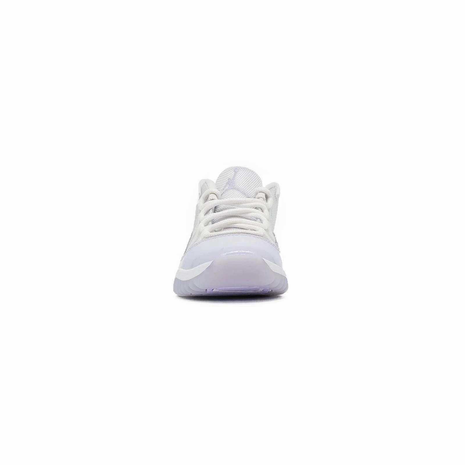 Air Jordan 11 Low (PS), Pure Violet solo - run