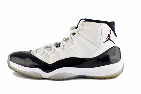 running on dirt roads running on a gravel road Air Jordan 11 "Concord"