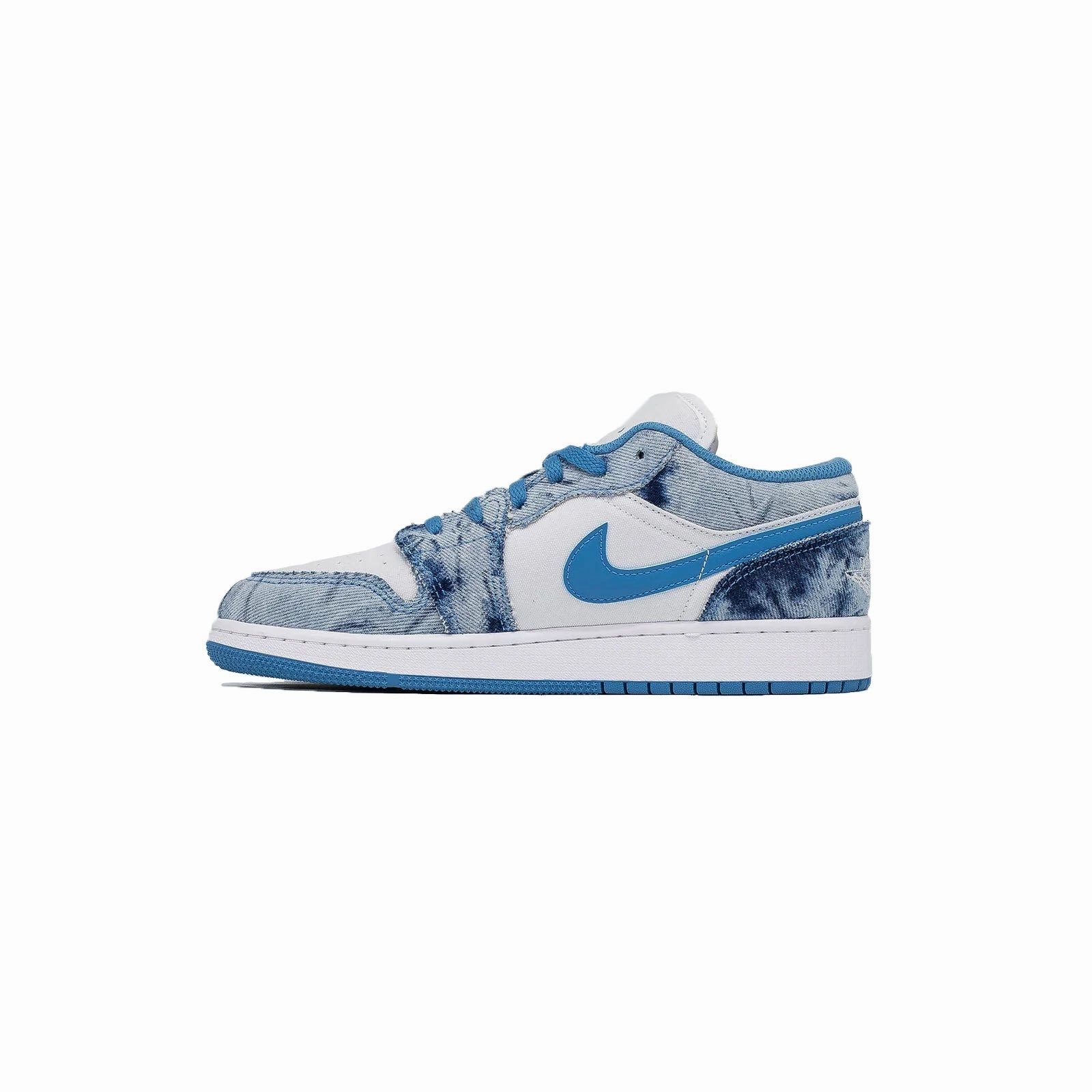 Air Jordan 1 Low (GS), Washed Denim running with a hydration pack textured - lining shoes