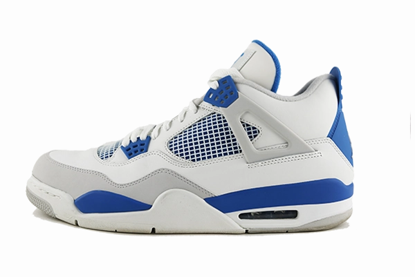 Daily Jogging Air Jordan 4 "Military"