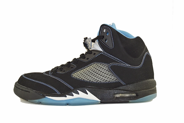 running in well - maintained tracks shoes running with dog shoes Air Jordan 5 "Carolina"