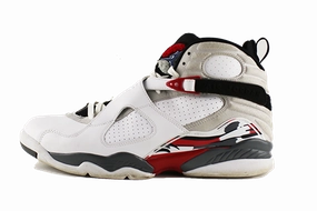 obstacle course running men Air Jordan 8 "Bugs"