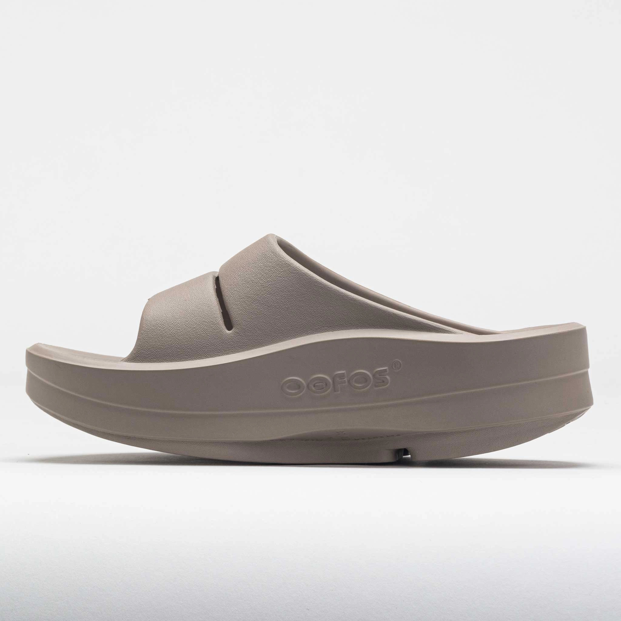 low - heel shoes floral - pattern shoes OOFOS OOmega OOahh Women's  Nomad