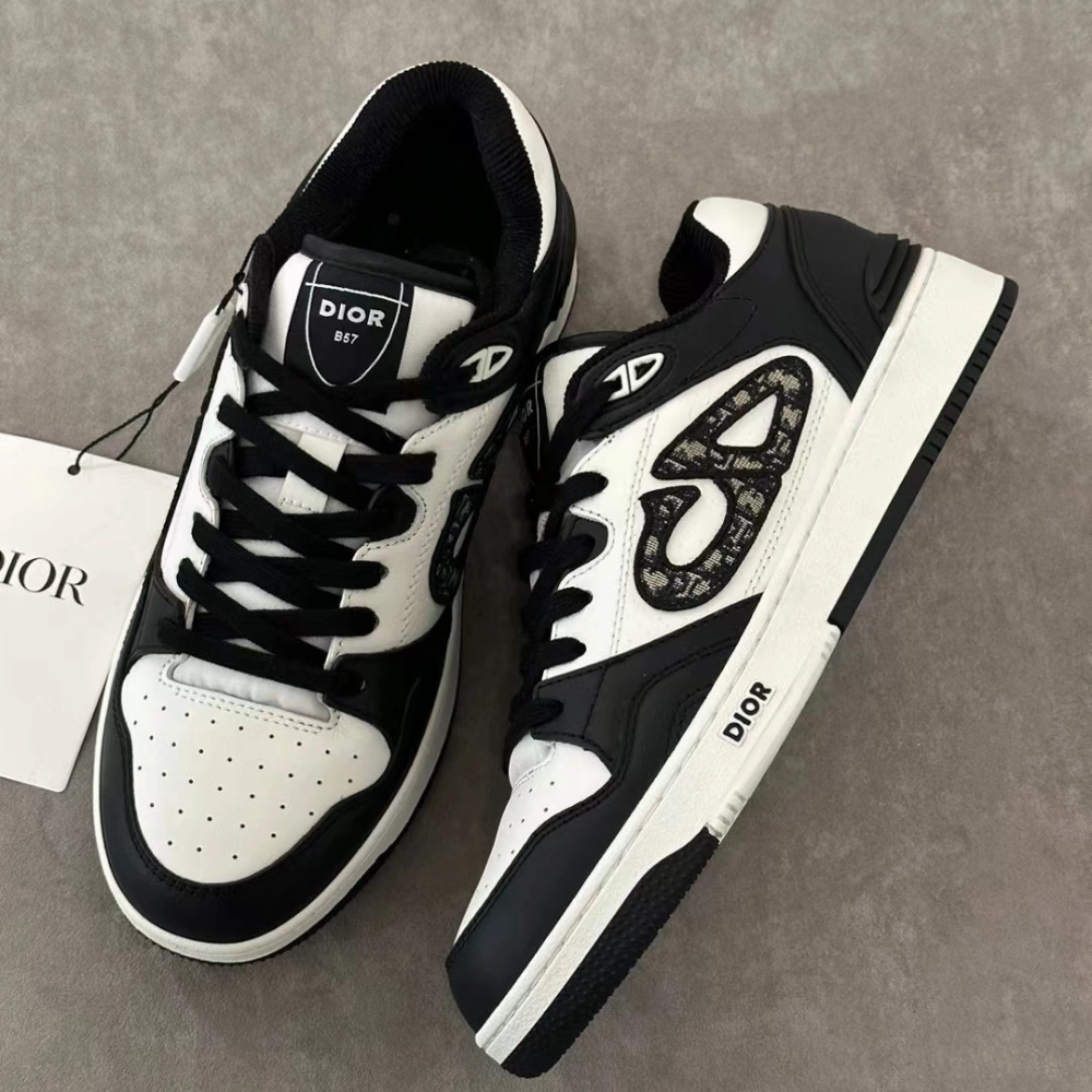 Antimicrobial Travel Companion Black and White B57 Dribble Low-Top Sneaker Designer Sneakers for Men