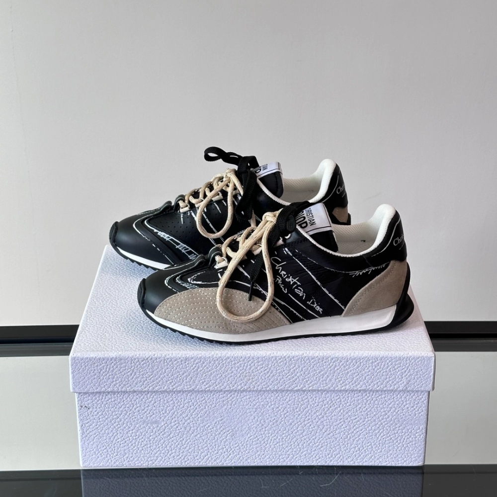 Comfortable Touch Black Nylon and Calfskin D-Sketch Sneaker Designer Sneakers for Men and Women