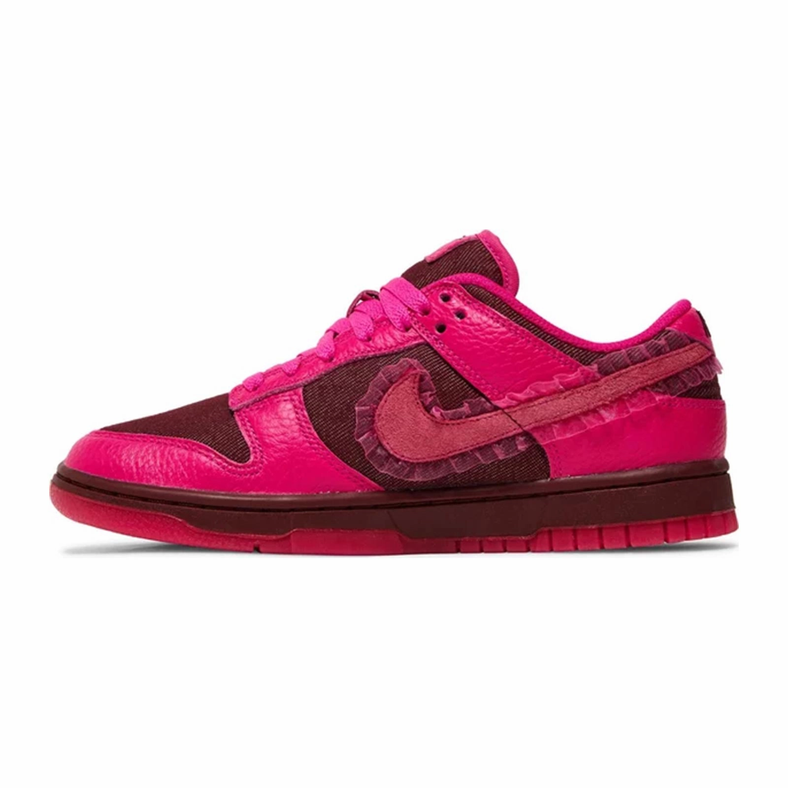Comfortable to wear Women's Nike Dunk Low, Valentine's Day 2024