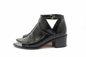 Chanel Black Patent Leather Peep Toe Short Ankle Boots 38.5 Avant Mood