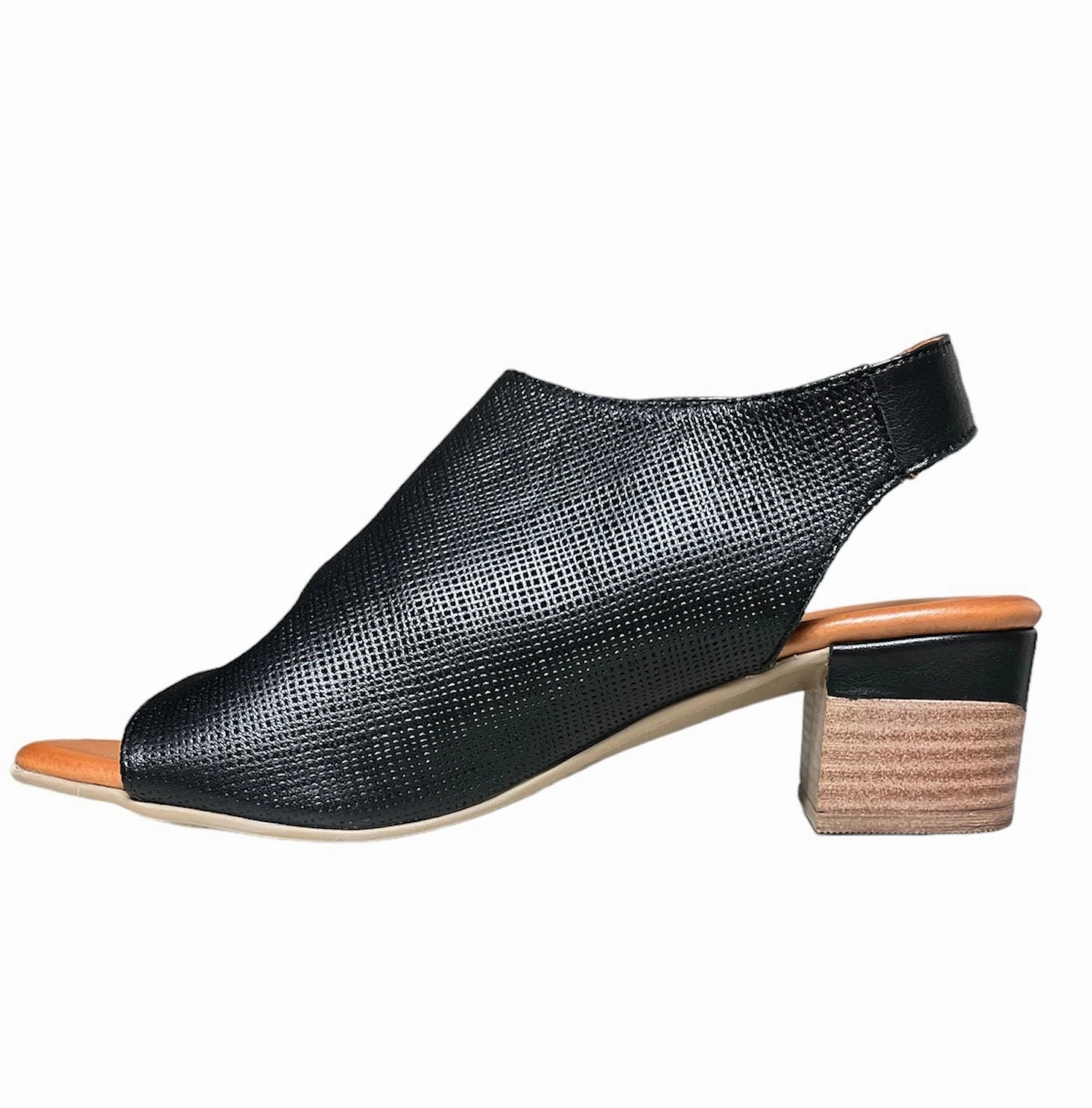 SweatWicking Gia-05 Black Leather