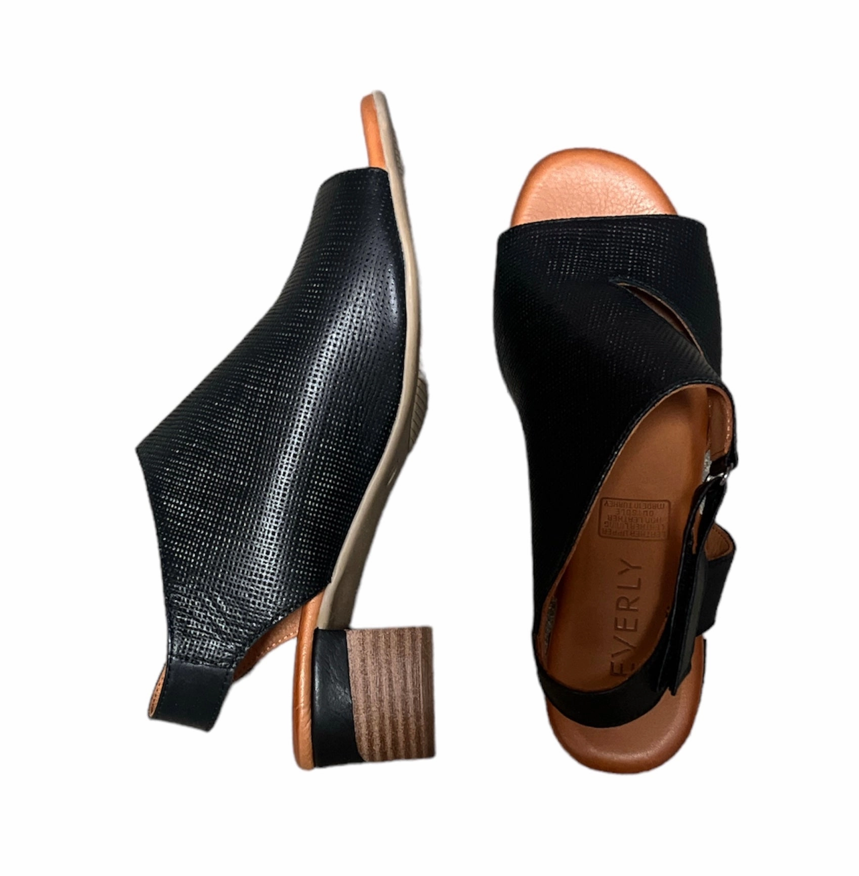 Gia-05 Black Leather bike ride