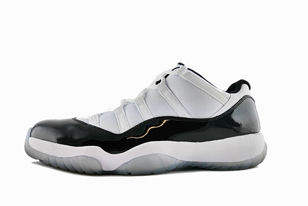 Air Jordan 11 Low "Concord" amateur athletes' shoes
