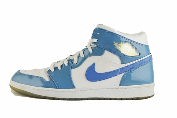 Air Jordan 1 "UNC" Wi - Fi - enabled