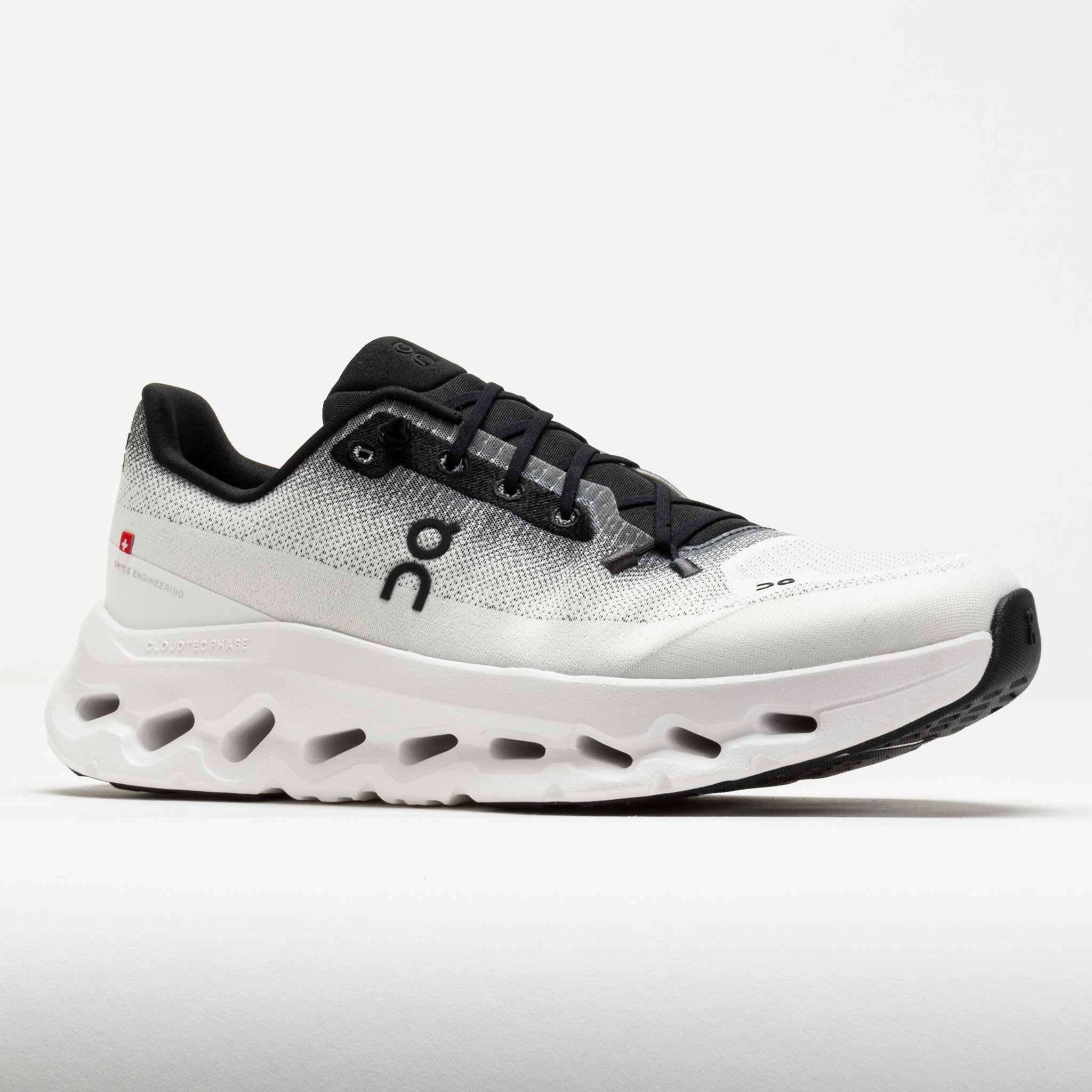 ribbon - decorated running wear On Cloudtilt Men's  Black/Ivory