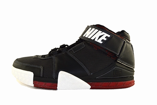 Rolling Gait Design Air Circulation Nike Zoom LeBron 2