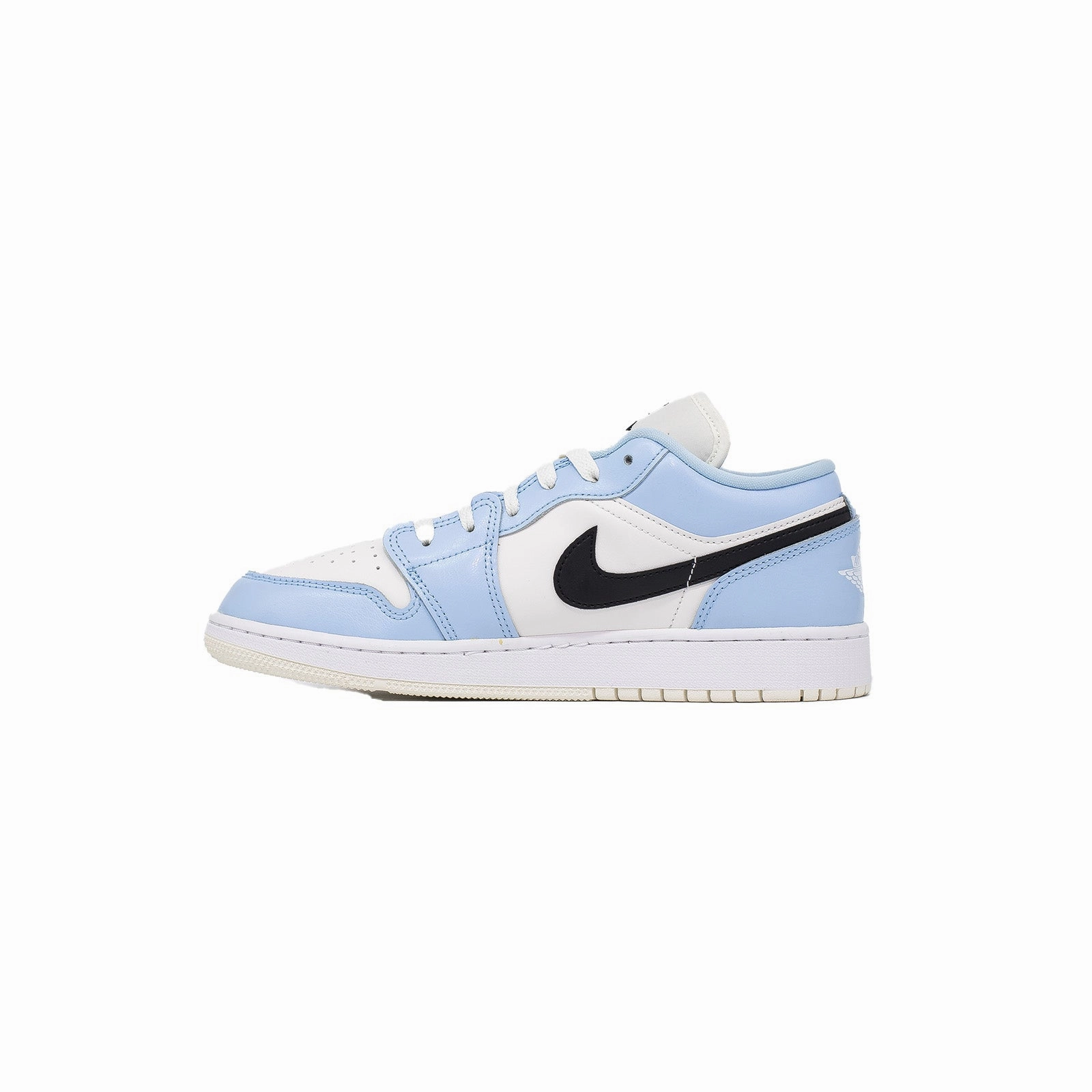 running in a road race shoes Air Jordan 1 Low (GS), Ice Blue