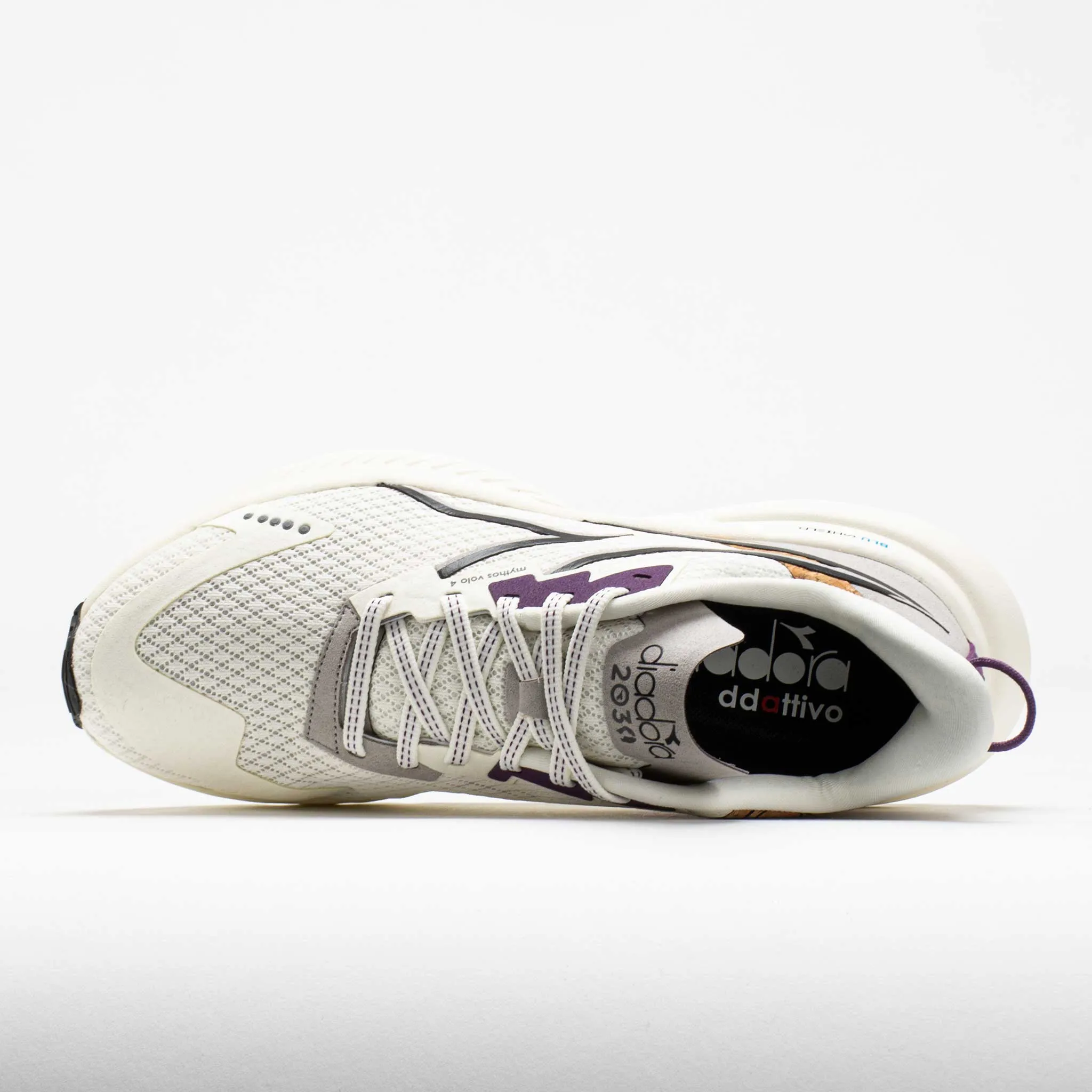 Diadora Mythos Blushield Volo 4 Women's  Whisper White/Sunset Purple running in flat terrain shoes