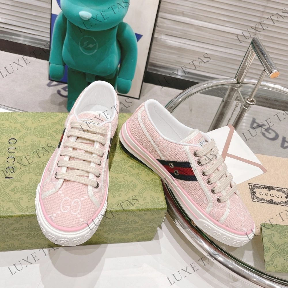 Light Pink GG Tennis 1977 Sneaker Designer Sneakers for Women Fashion-forward flexibility