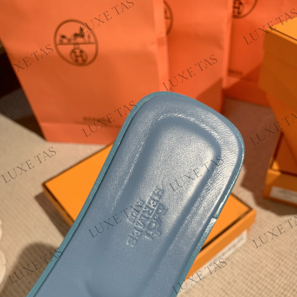 High-Comfort Fit Gris Antarctique Oran Sandal - Designer Slides & Sandals for Women