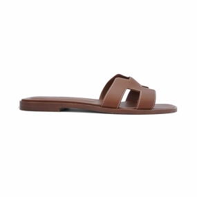 Chic Travel Shoes All weather Hermes 'Oran' Sandals - Women's 36