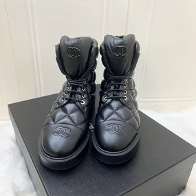 Slip   Resistant Cowgirl Vibe Chanel 23K Boots in Black Leather and SHW Sz 37.5