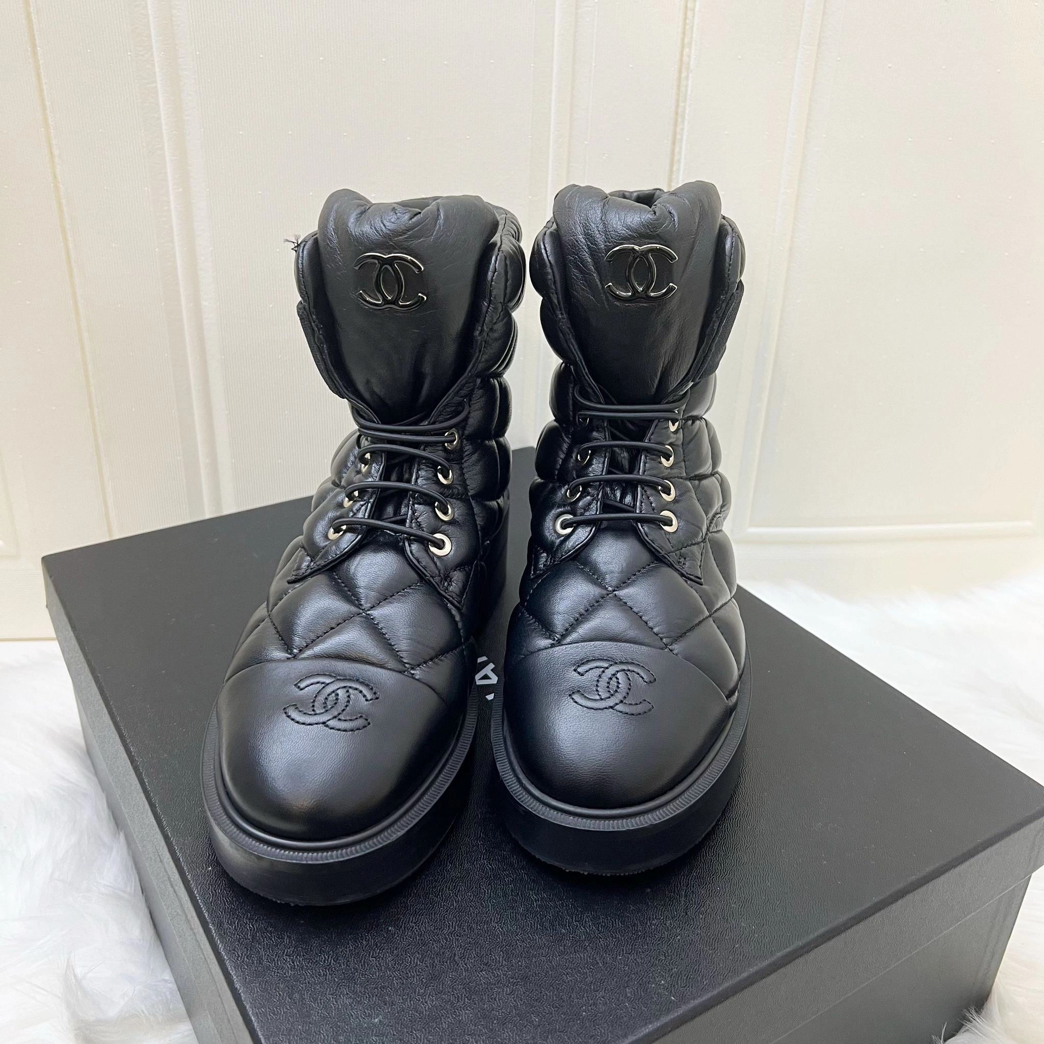 Slip   Resistant Cowgirl Vibe Chanel 23K Boots in Black Leather and SHW Sz 37.5