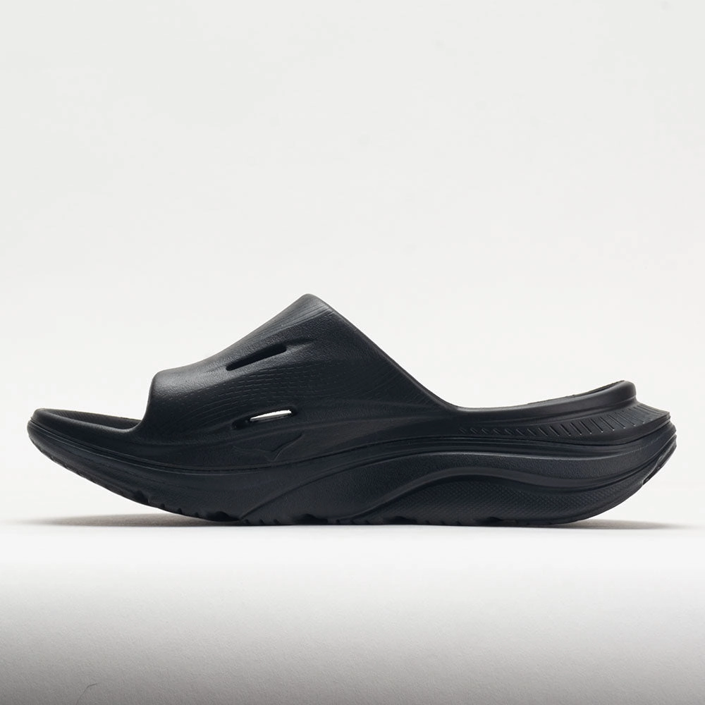 HOKA Ora Recovery Slide 3 Unisex  Black/Black running in the rain