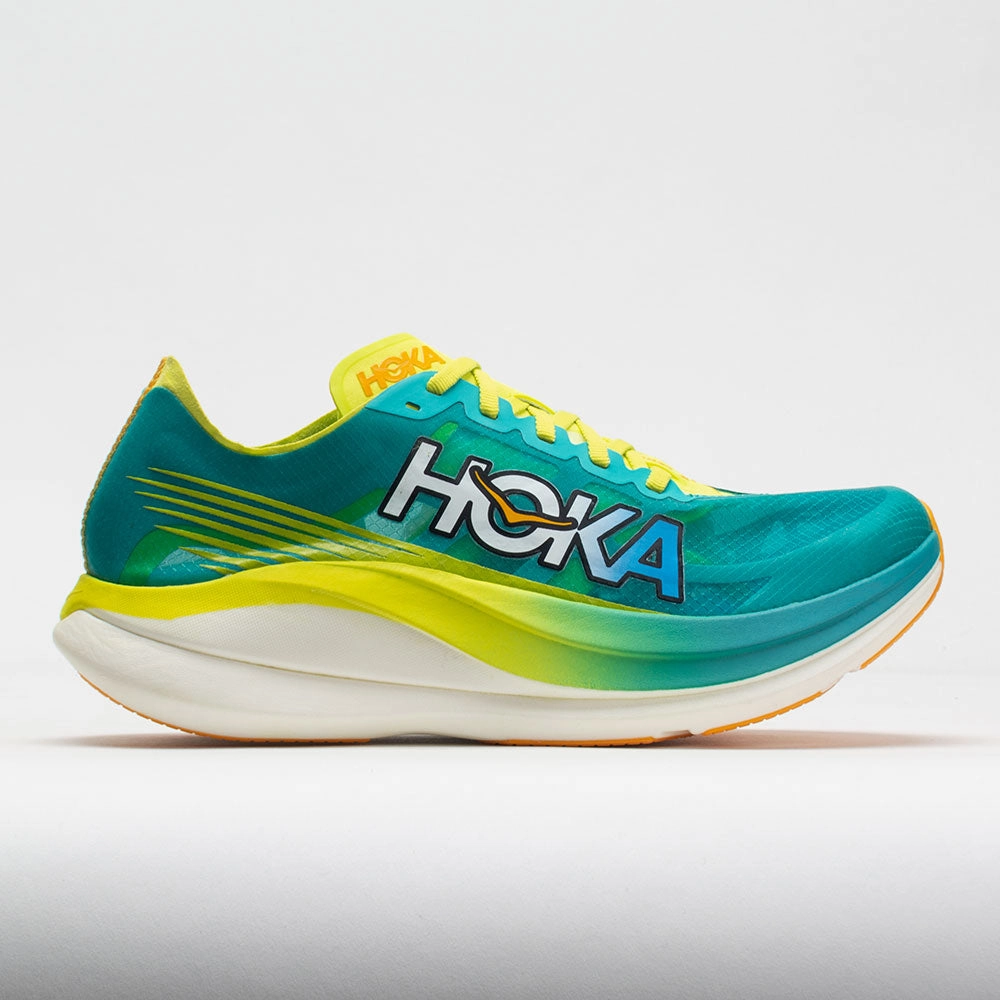 Female runner HOKA Rocket X 2 Unisex  Ceramic/Evening Primrose