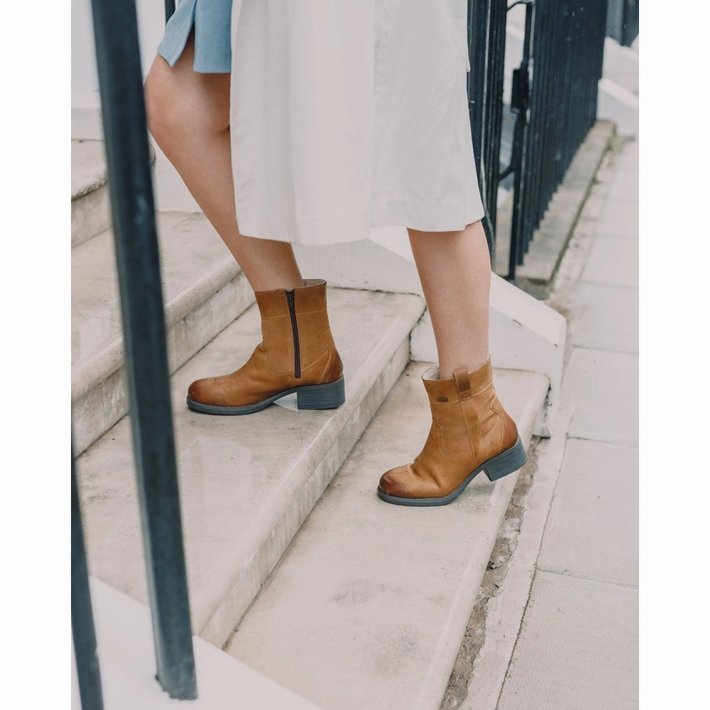 Hush Puppies Saskia Boot Relaxed Design Low Heel