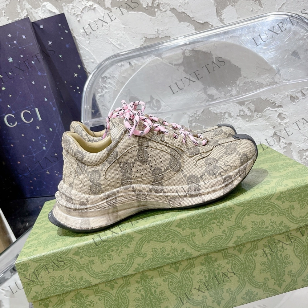 Slim breathability Beige & Ebony GG Run Sneaker - Designer Sneakers for Women