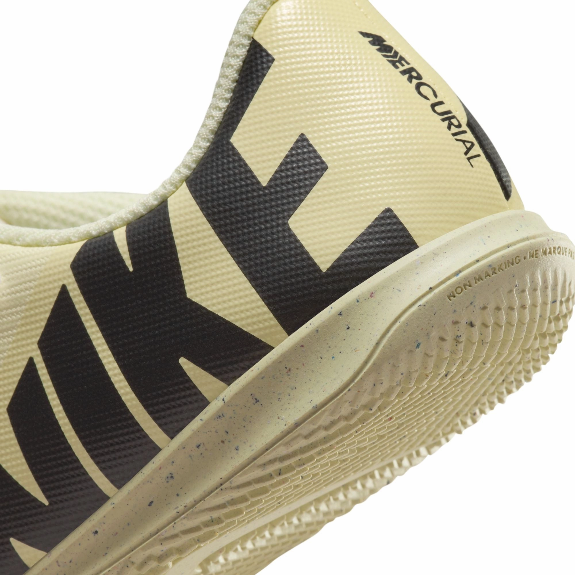 Nike Junior Mercurial Vapor 15 Club IN Indoor Soccer Shoes -Lemonade/ Black Step Control
