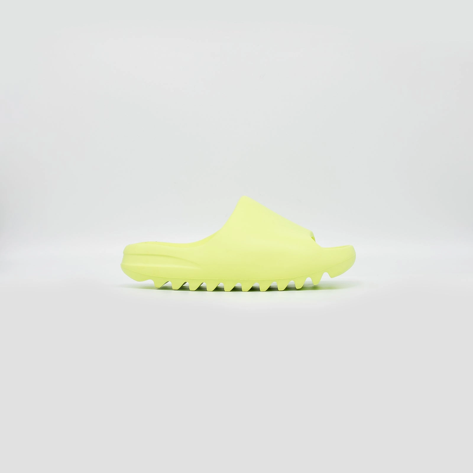 Pull Hike Yeezy Slides (Kids), Glow Green 2022