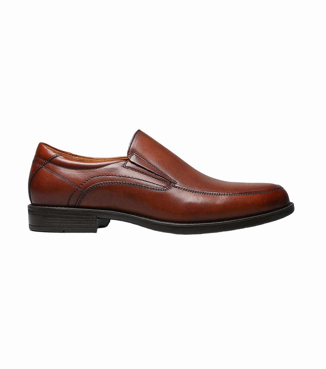Midtown Moc Toe Slip On Cognac 3E travel mode Lake Step