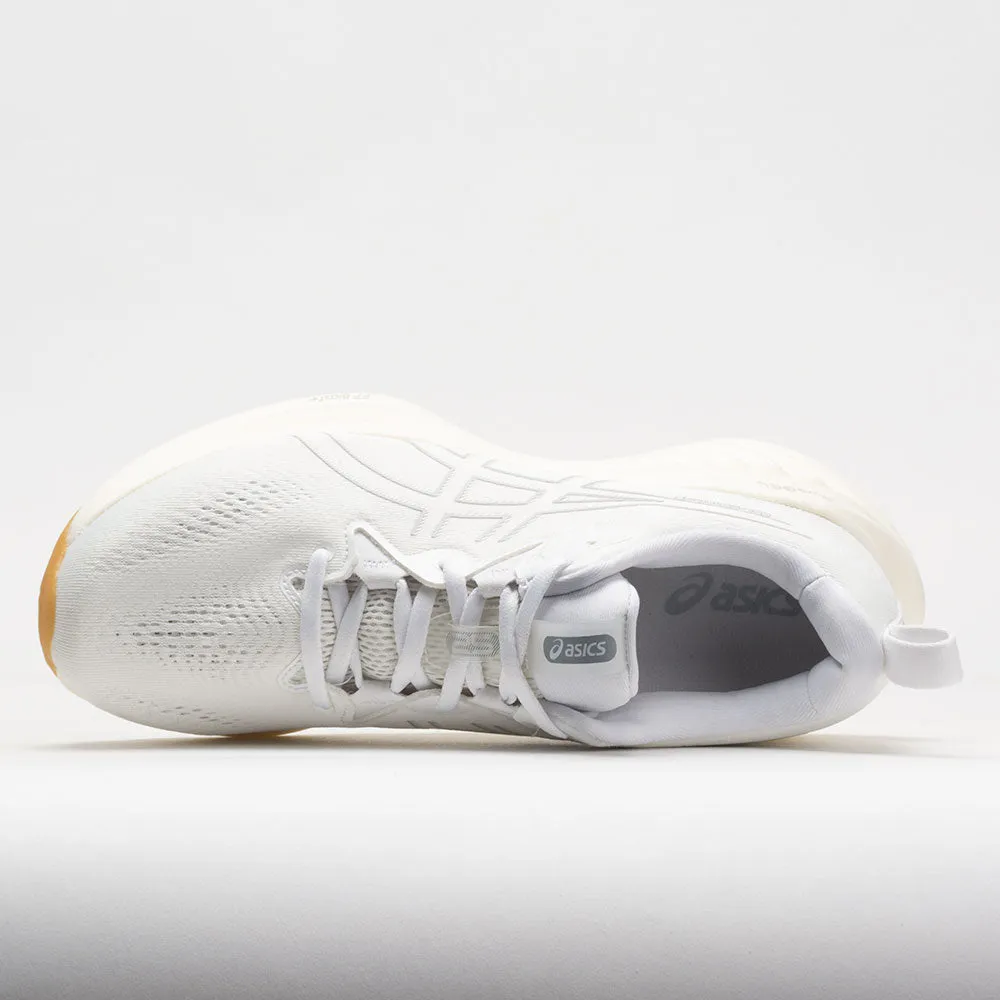 ASICS GEL-Cumulus 25 Women's  White/White remarkable - running running in a golf course area shoes