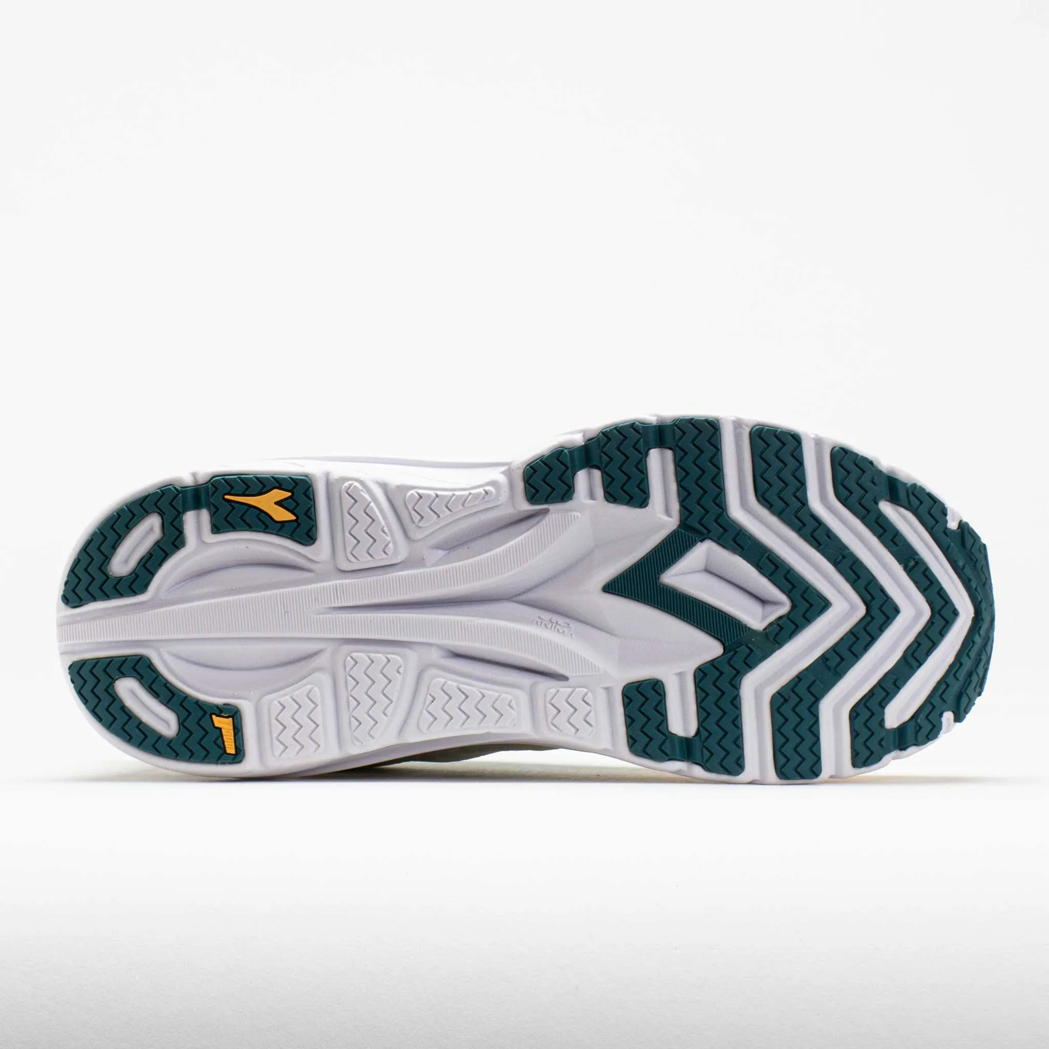 Diadora Equipe Nucleo Women's  Whisper White/Dusty Turquoise Grip Control track running shoes