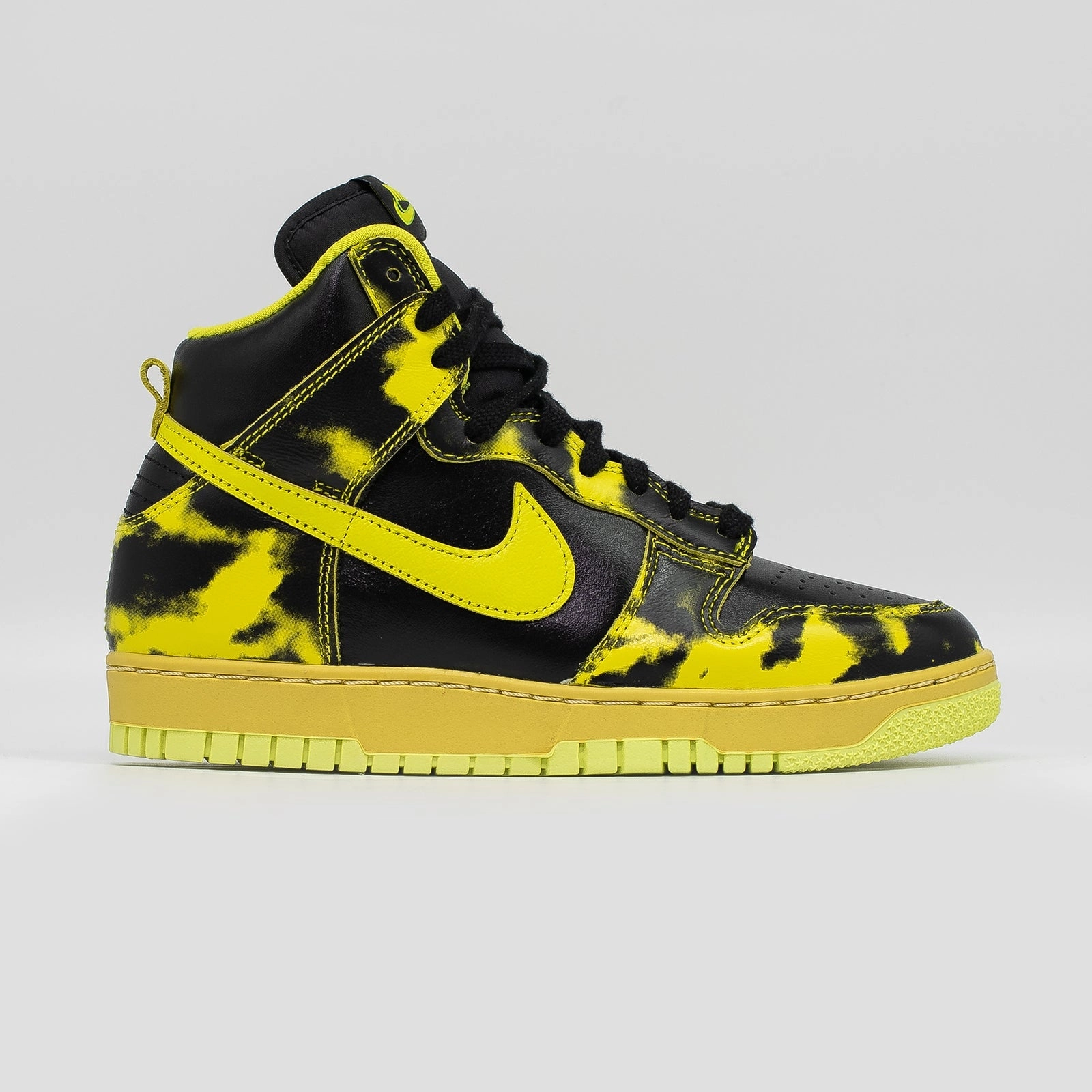 Subtle design Nike Dunk High, 1985 Yellow Acid Wash