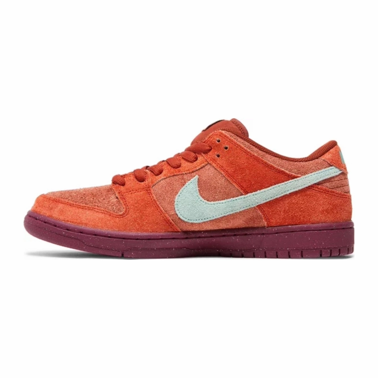Nike SB Dunk Low, Mystic Red Plush flexibility City Gear