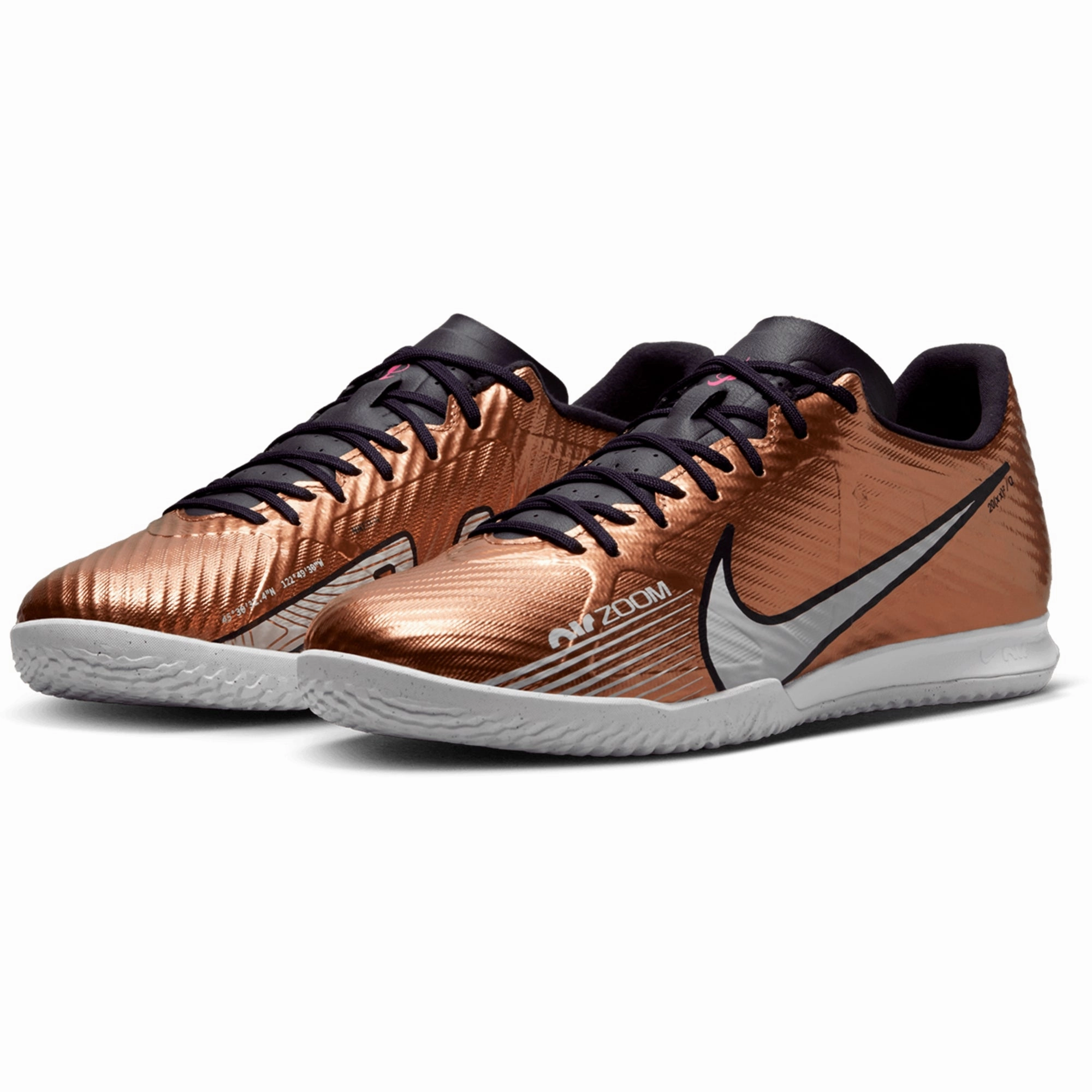 toe spacers Enhanced comfort Nike Zoom Mercurial Vapor 15 Academy Q IC Indoor Soccer Shoes - MetallicCopper