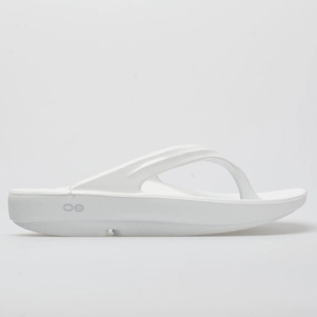 OOFOS OOlala Women's  White/White day running shoes running in poorly - maintained tracks shoes