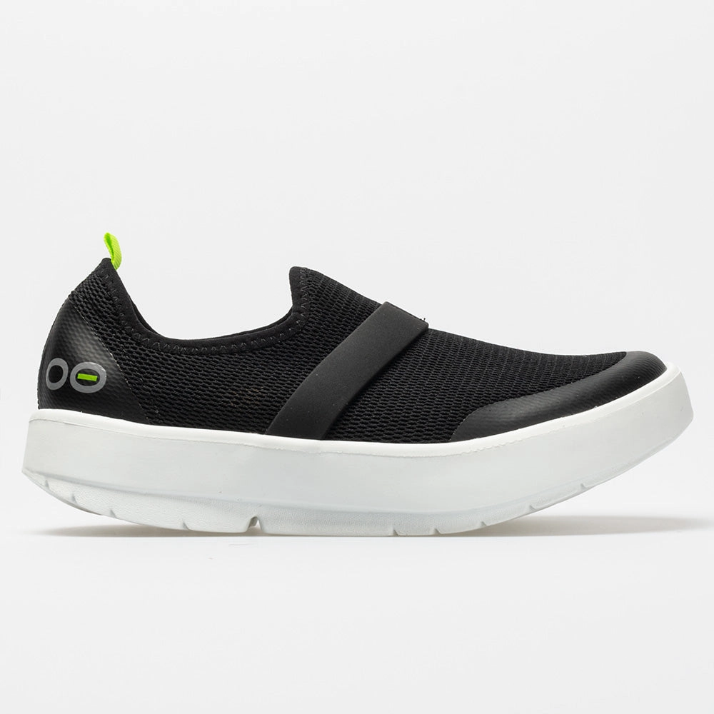 OOFOS OOmg Low Women's  White/Black running in the snow Strong - build