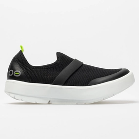 OOFOS OOmg Low Women's  White/Black running in the snow Strong - build