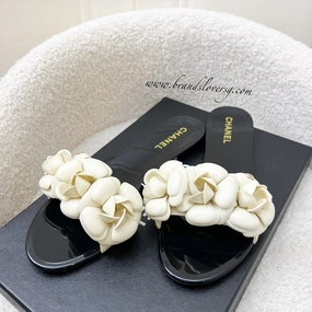 Travel-Friendly Shoes Car Ride Chanel Camellia Flower Rubber Sandals Size 37