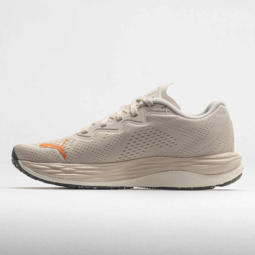 running in single - lane tracks shoes Puma Velocity Nitro 2 First Mile Women's  Warm White/Bright Melon