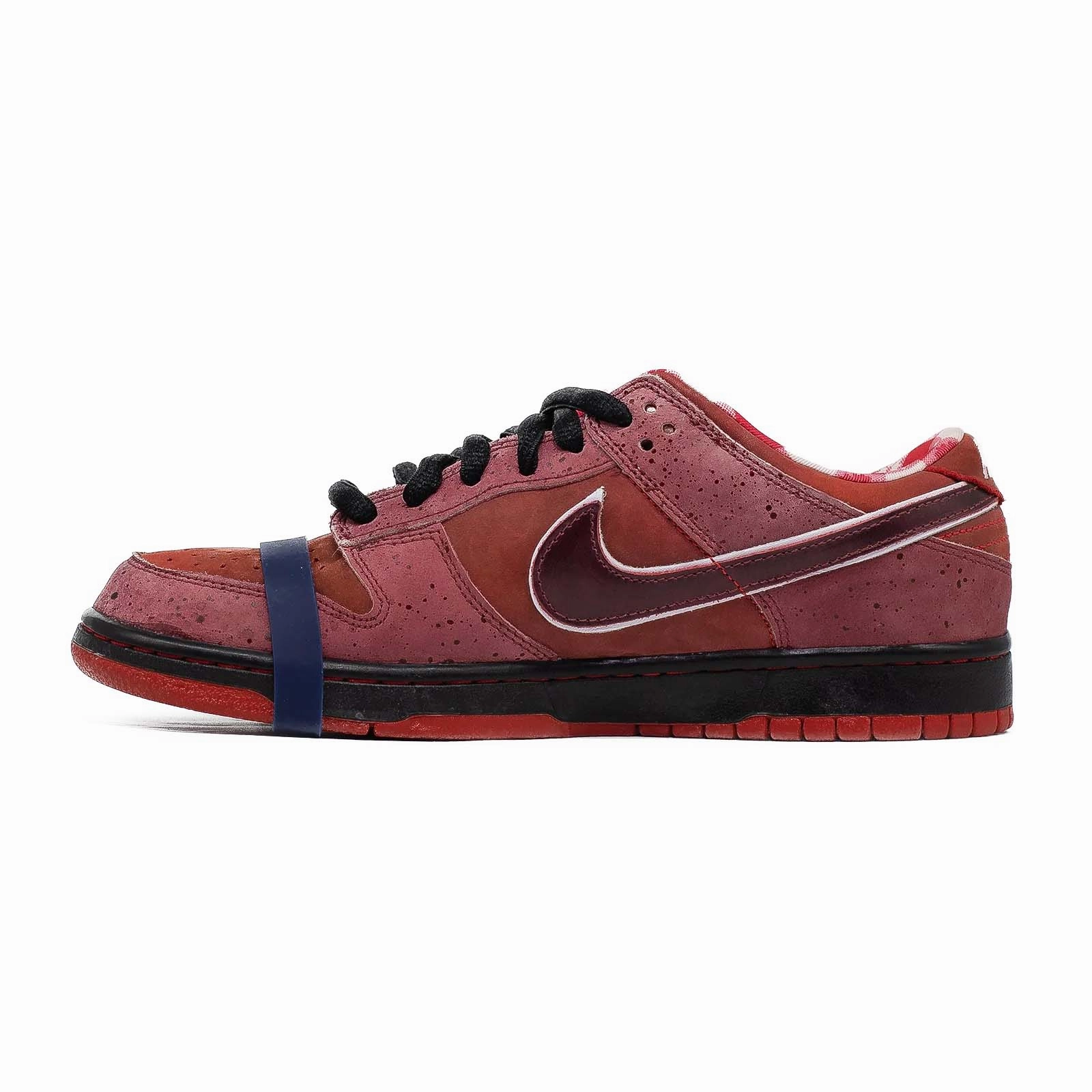 Nike SB Dunk Low, Premium Red Lobster Thermo Regulating Liner Sport Inspired