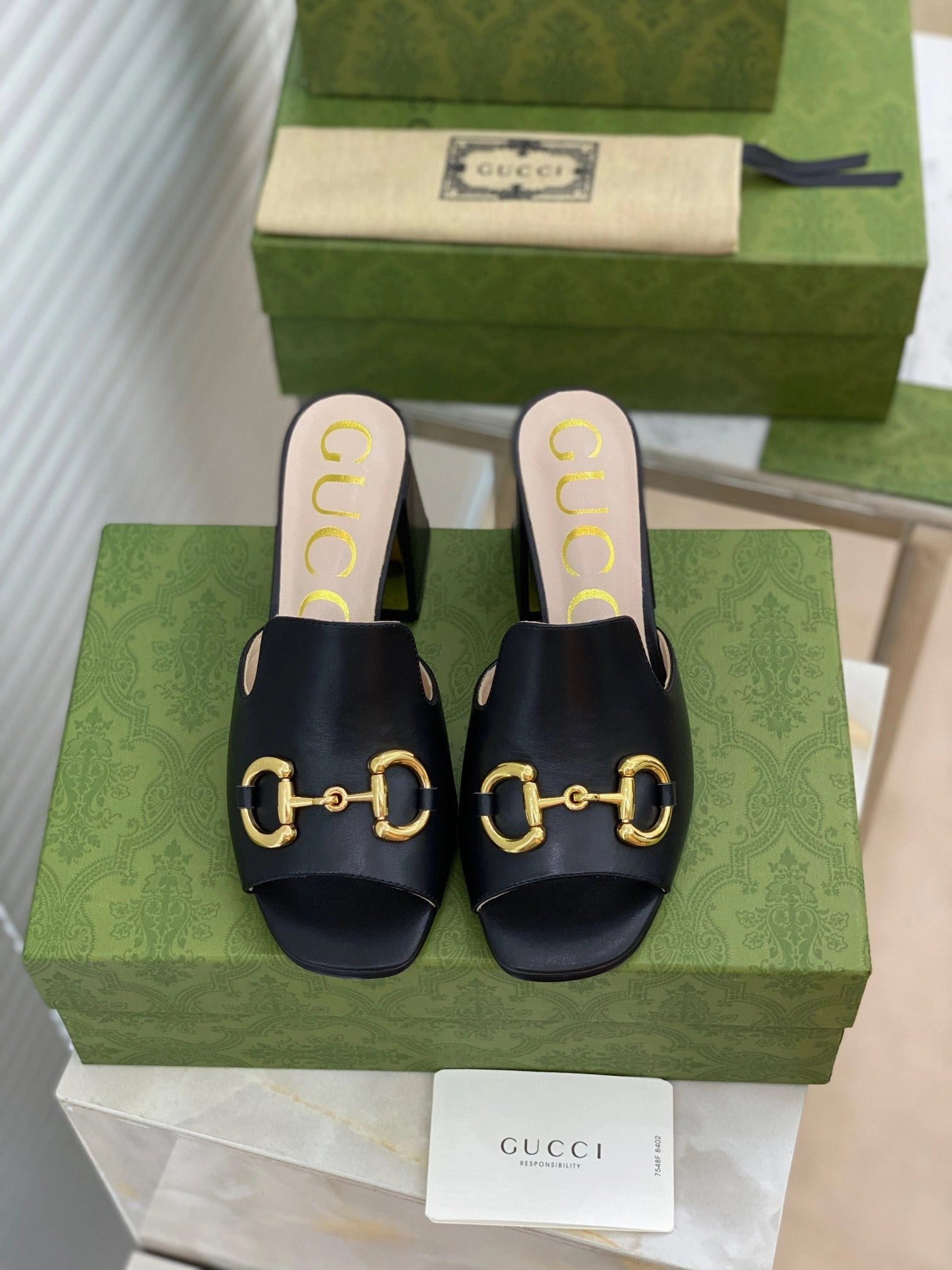 SE500 Size 5-10 Heels:7.5cm Material: Cowhide Lining: Sheep skin Sole: Italian leather Smart Sandals Skinny Heel