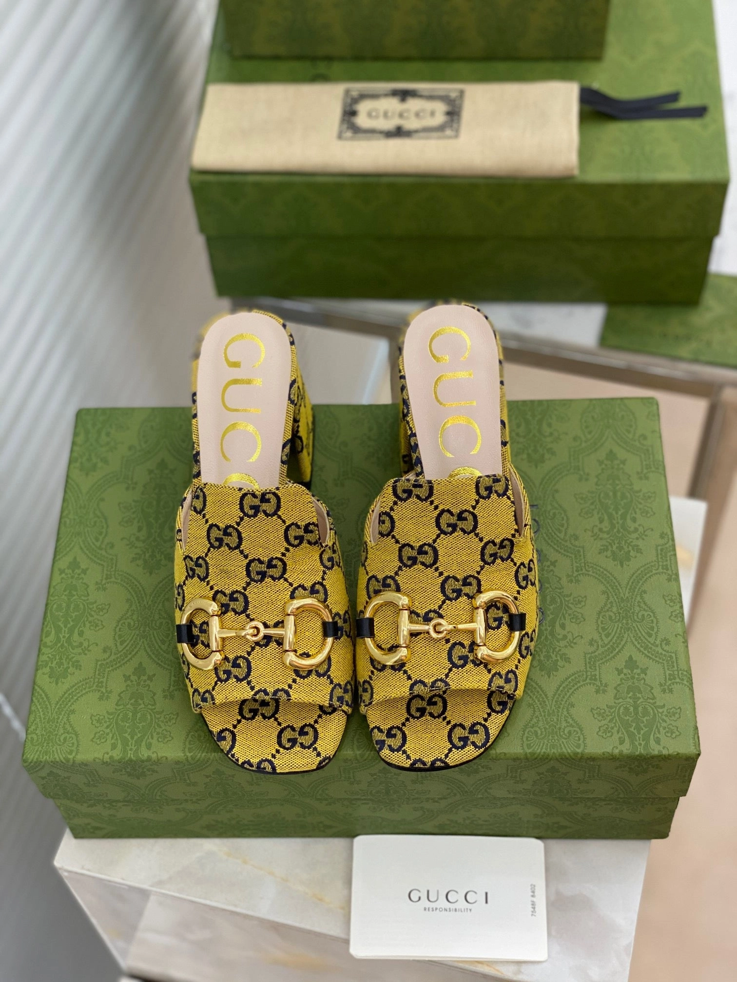 All-Season Wear SE502 Size 5-10 Heels:7.5cm Material: Cowhide Lining: Sheep skin Sole: Italian leather