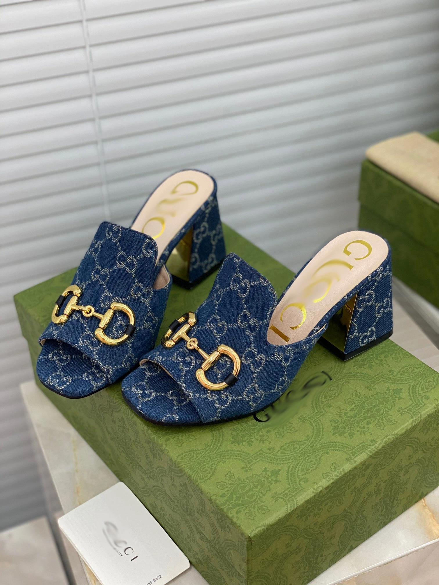 Trendy Footwear Cushioned soles SE505  Size 5-10 Heels:7.5cm Material: Cowhide Lining: Sheep skin Sole: Italian leather