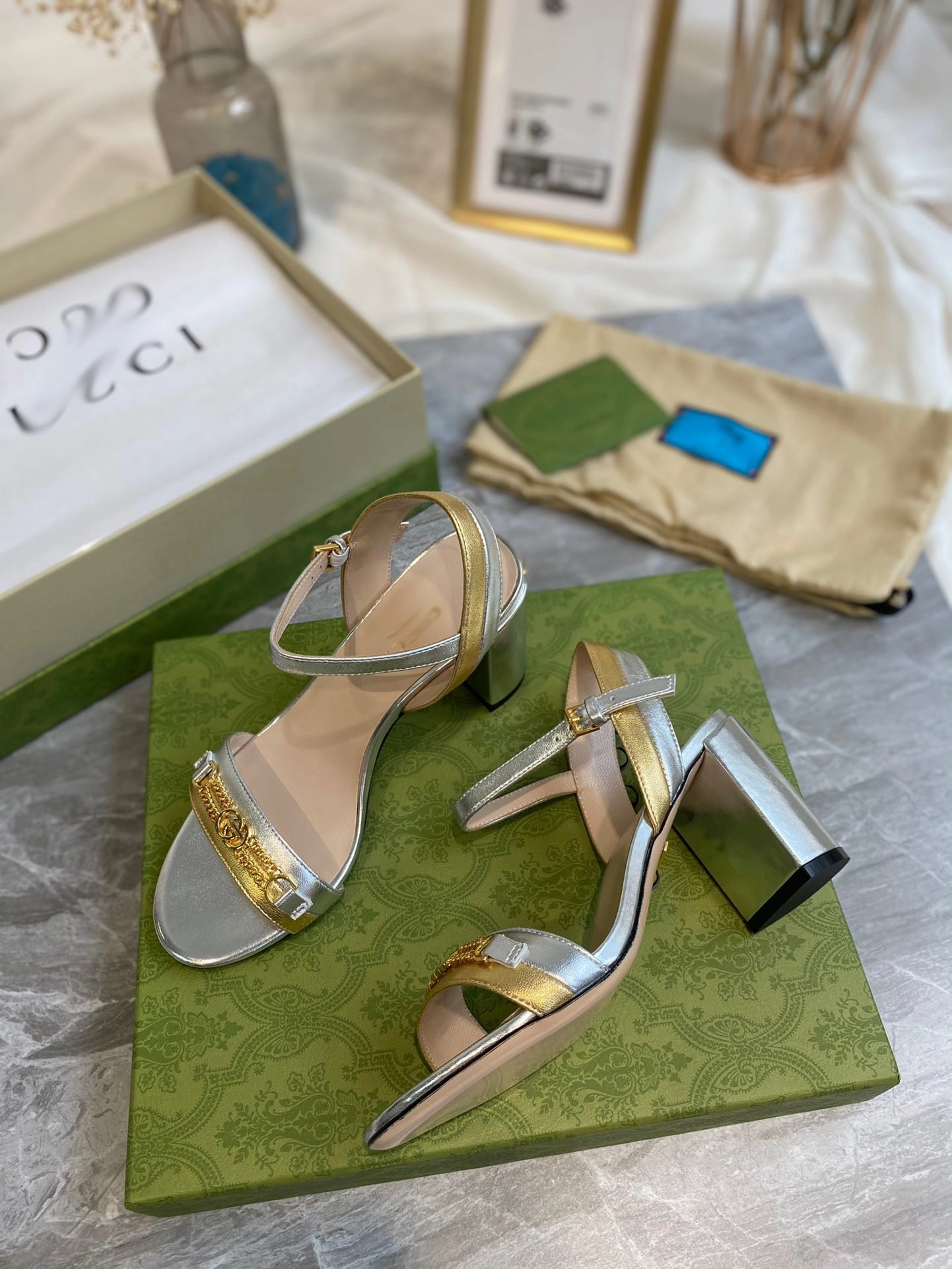 SE553  Size 4-9 Heels:7.5cm Material: Cowhide Lining: Sheep skin Sole: Italian leather Fashionable Comfy Sandals