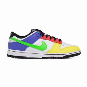 Women's Nike Dunk Low, Green Strike Stylish Option Thermal Regulating Lining