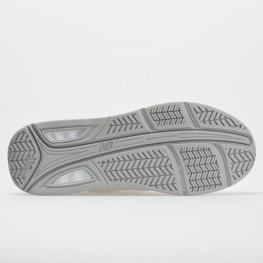 video - game - themed running option New Balance 928v3 Women's  White